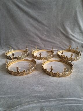 Gold Color Metal Crowns - Set Of 5